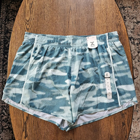 Xersion Green Camo Quick Dry Plus Train Running Shorts Size Women's 2X NEW - Picture 1 of 12
